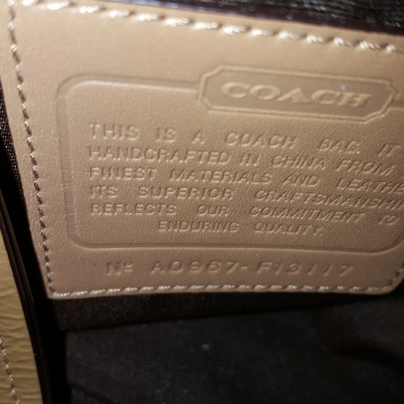Coach large hand bag EUC - Picture 4 of 7